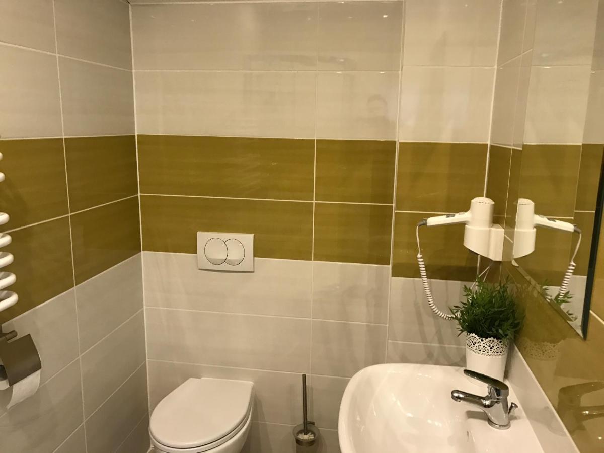 Gosciniec Krepa Hotel Lipsko Eksteriør billede