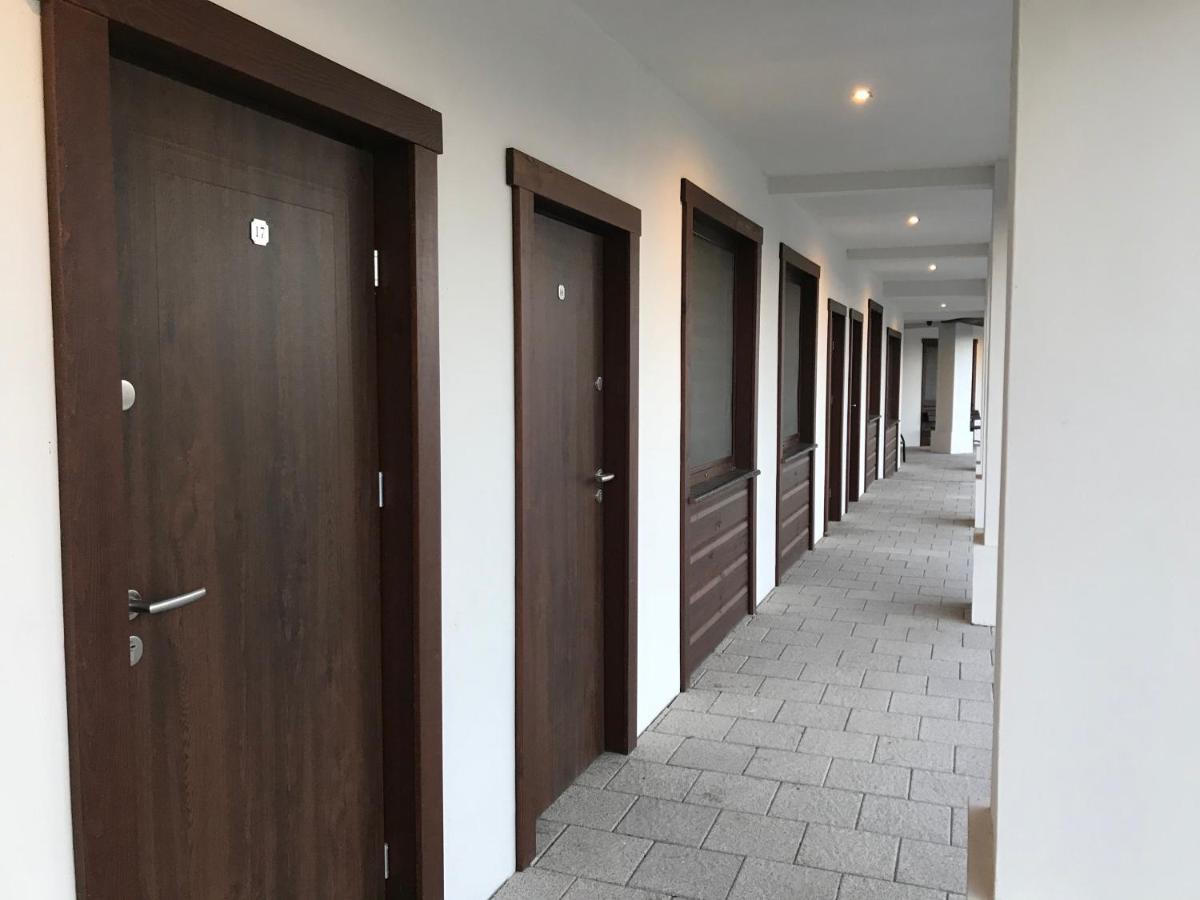 Gosciniec Krepa Hotel Lipsko Eksteriør billede