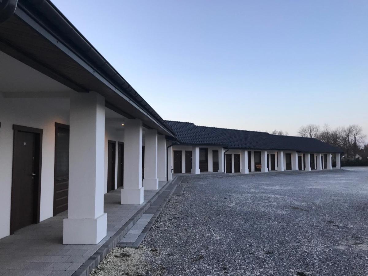 Gosciniec Krepa Hotel Lipsko Eksteriør billede